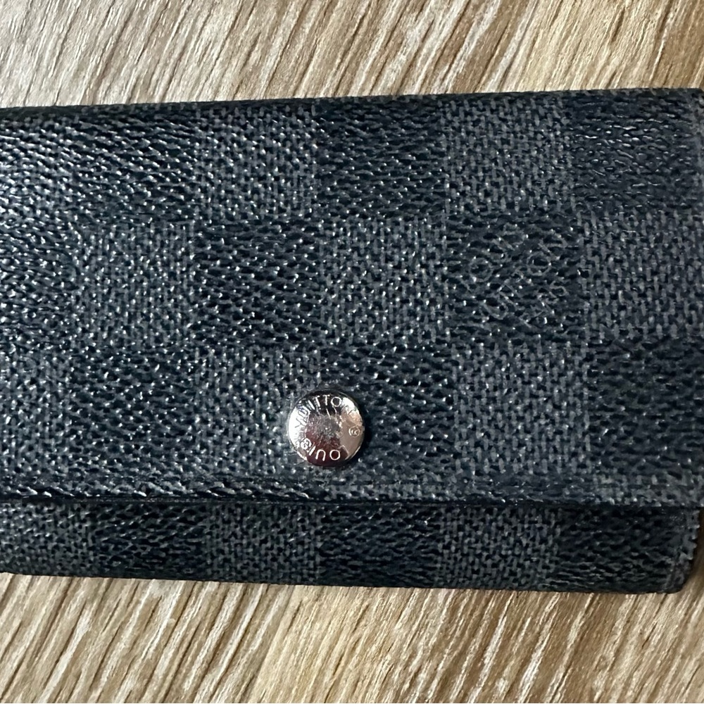 LV key holder